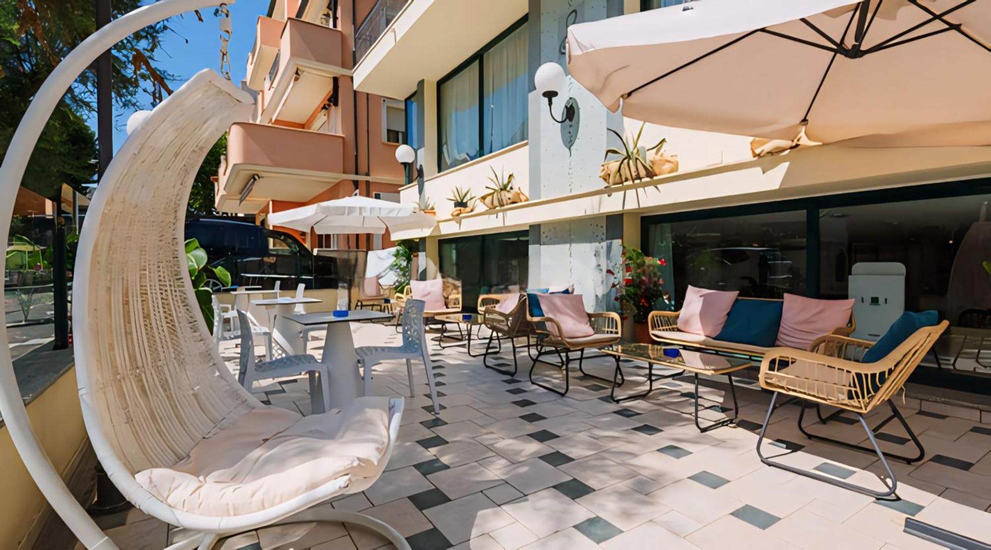 Hotel Baltic Мисано Адриатико Екстериор снимка
