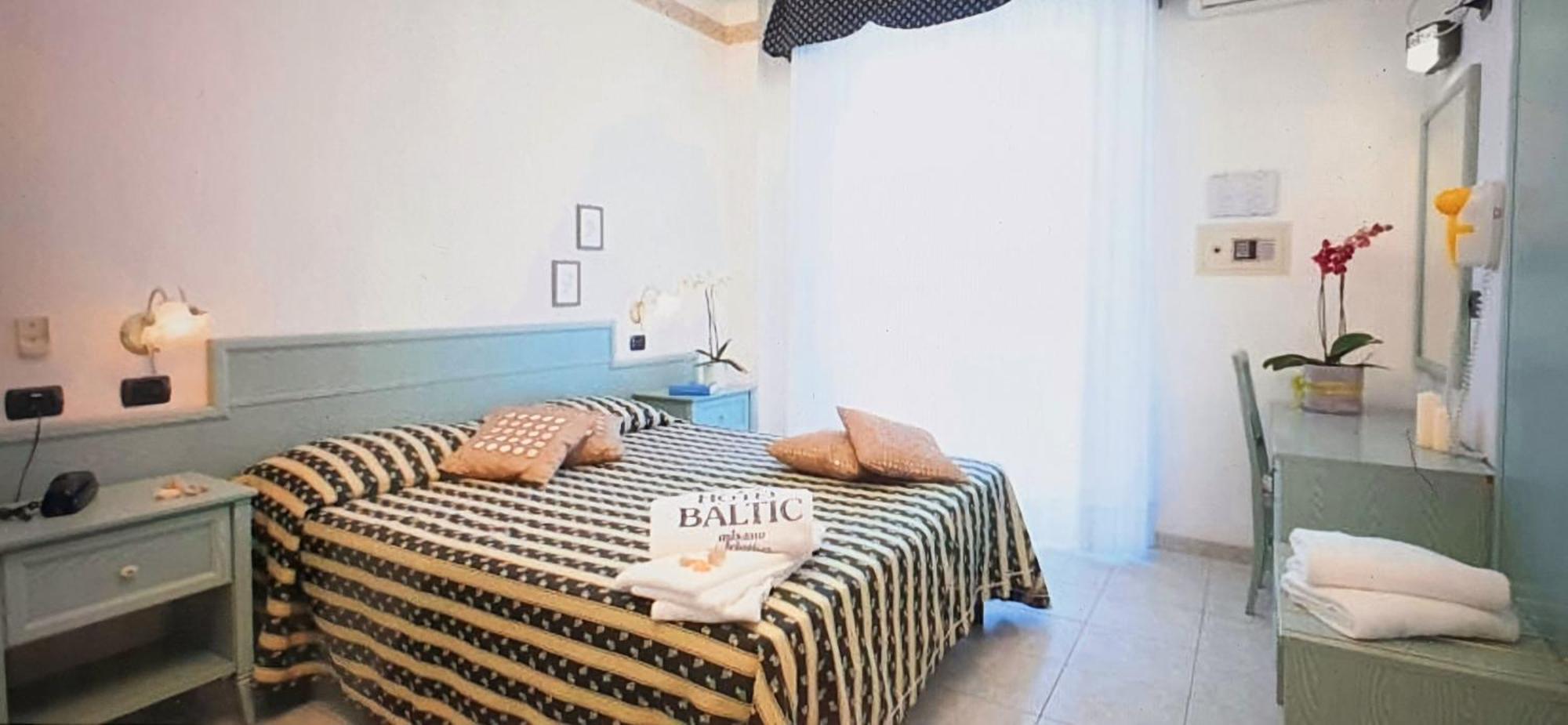 Hotel Baltic Мисано Адриатико Екстериор снимка