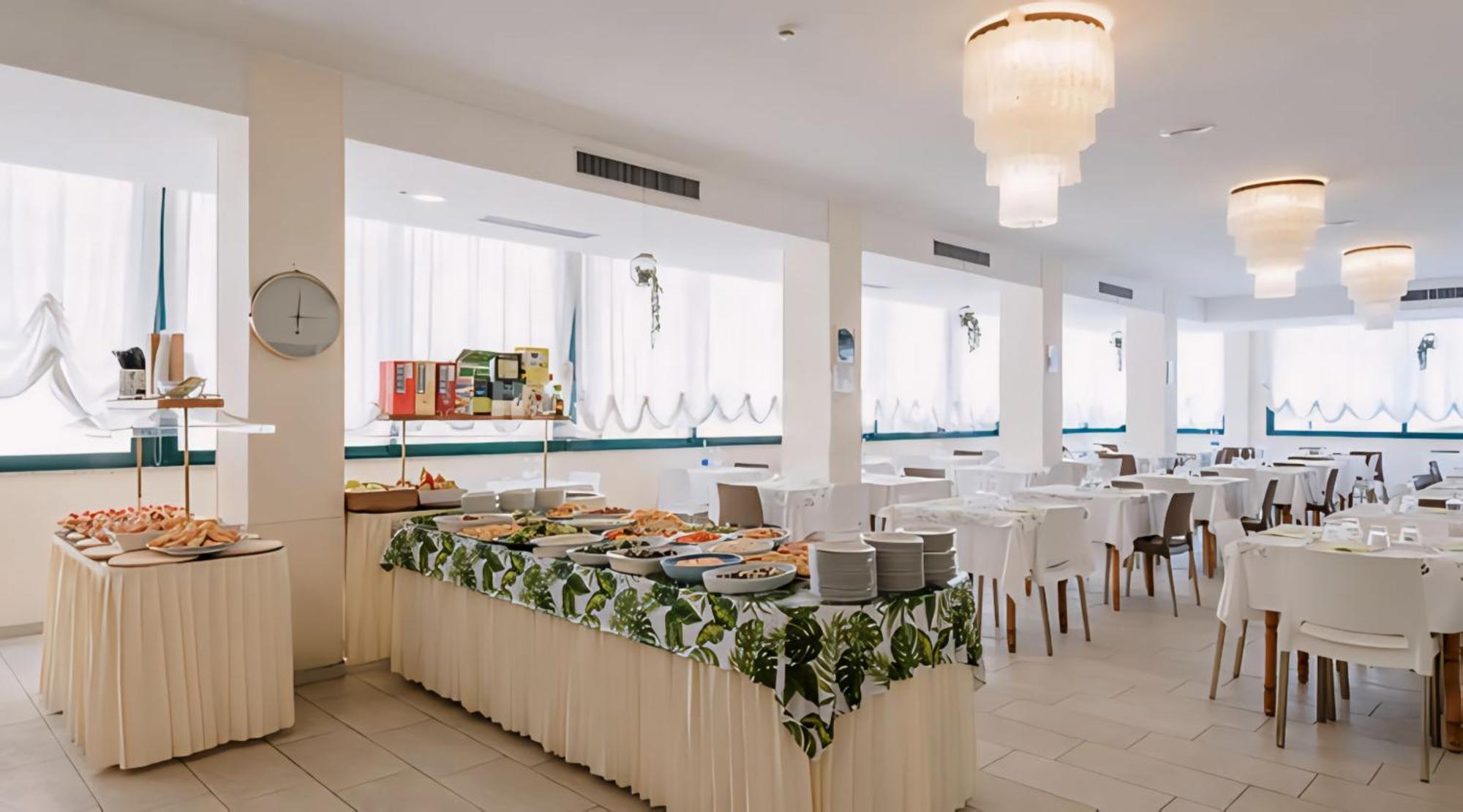 Hotel Baltic Мисано Адриатико Екстериор снимка